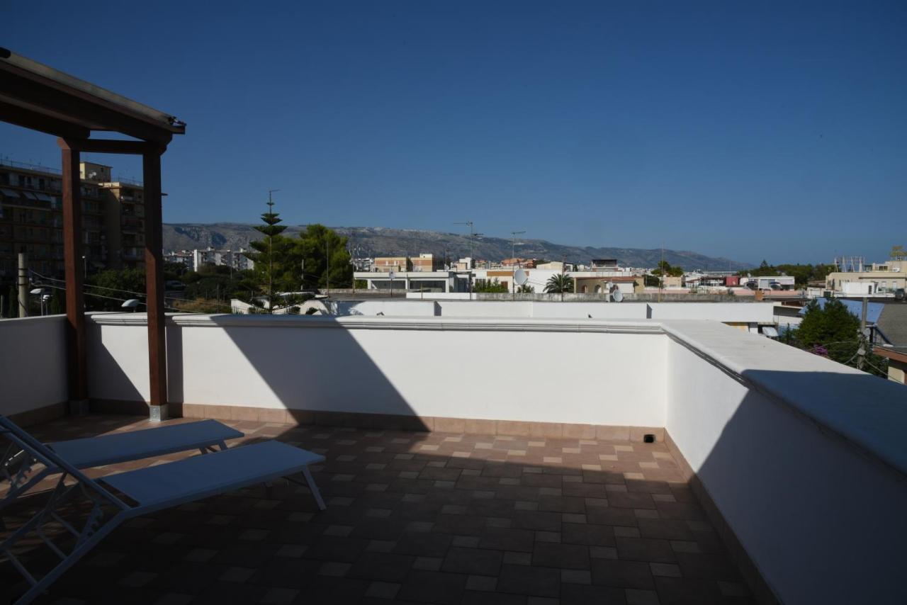 Villa Mamitas - Terrazza Panoramica - Box Privato - Servizio Spiaggia Siponto Zewnętrze zdjęcie